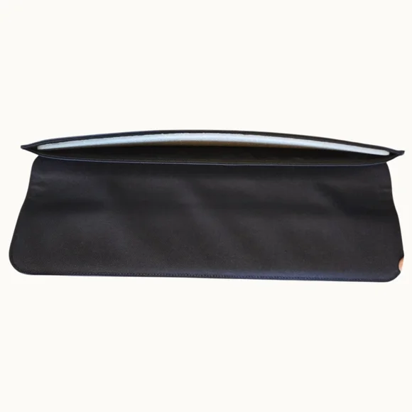 NWT Herschel Spokane 15–16” Laptop Sleeve | Black - Picture 3 of 5